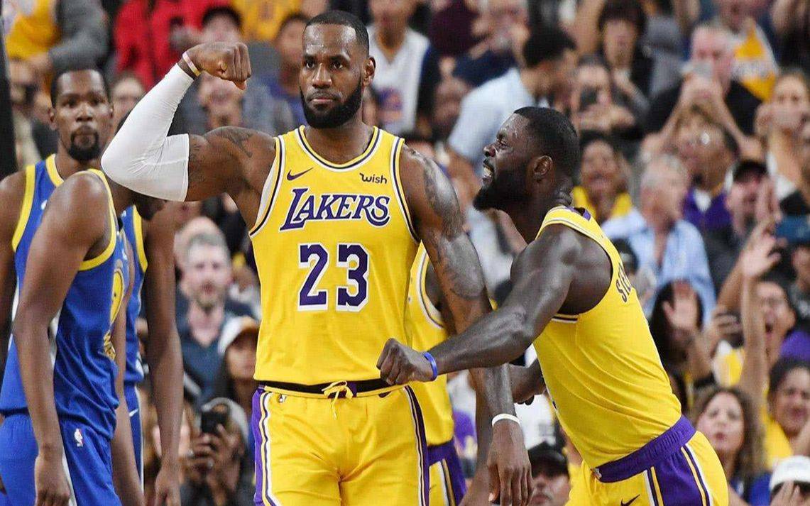 雷霆鏖战日本男篮，萨姆·米切尔统治全场