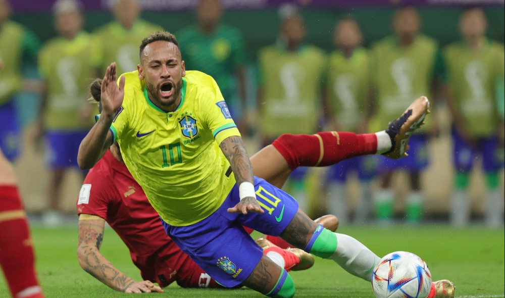 包含阿根廷轻取马赛，内马尔绝境逆转的词条