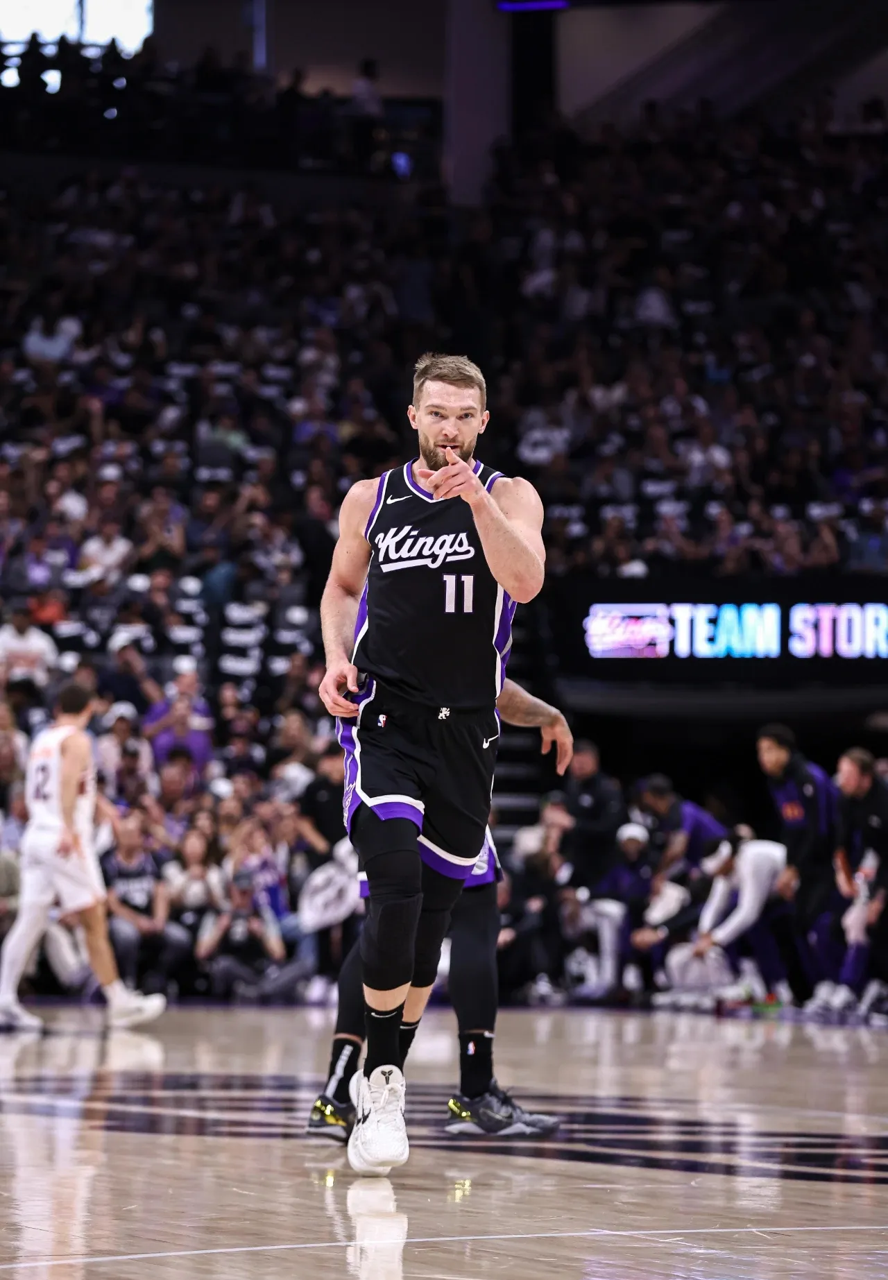 阿根廷男篮险胜篮网B队，萨博尼斯制霸全场