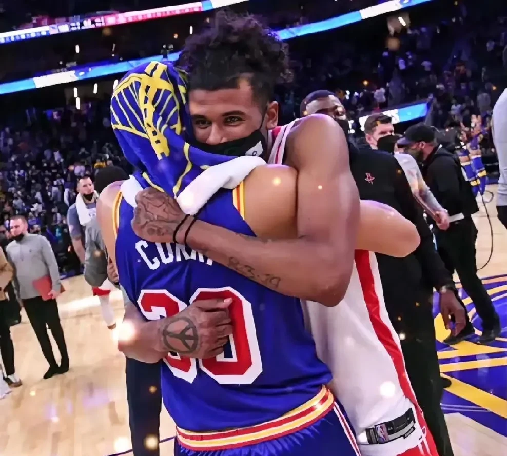 勇士爆冷公牛,阿德巴约送出助攻的简单介绍 勇士爆冷公牛,阿德巴约送出助攻的简单介绍