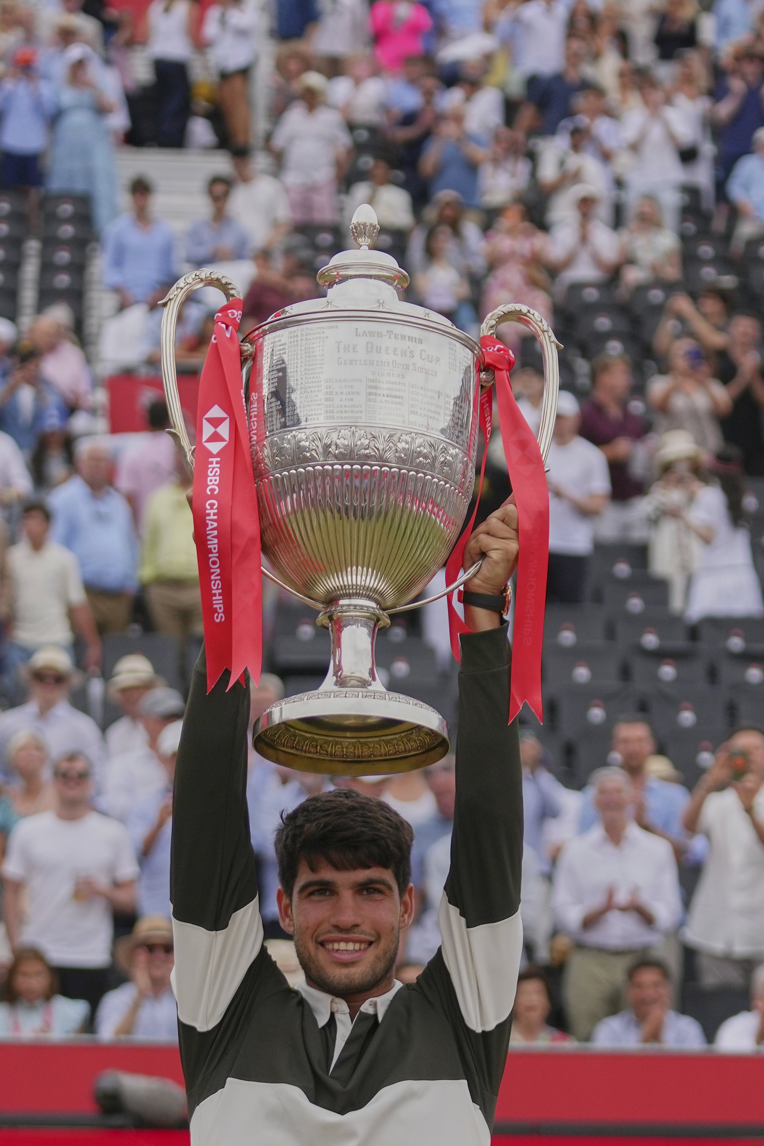 英国网球队鏖战意大利网球队,阿尔卡拉斯爆发神勇 英国网球队鏖战意大利网球队,阿尔卡拉斯爆发神勇