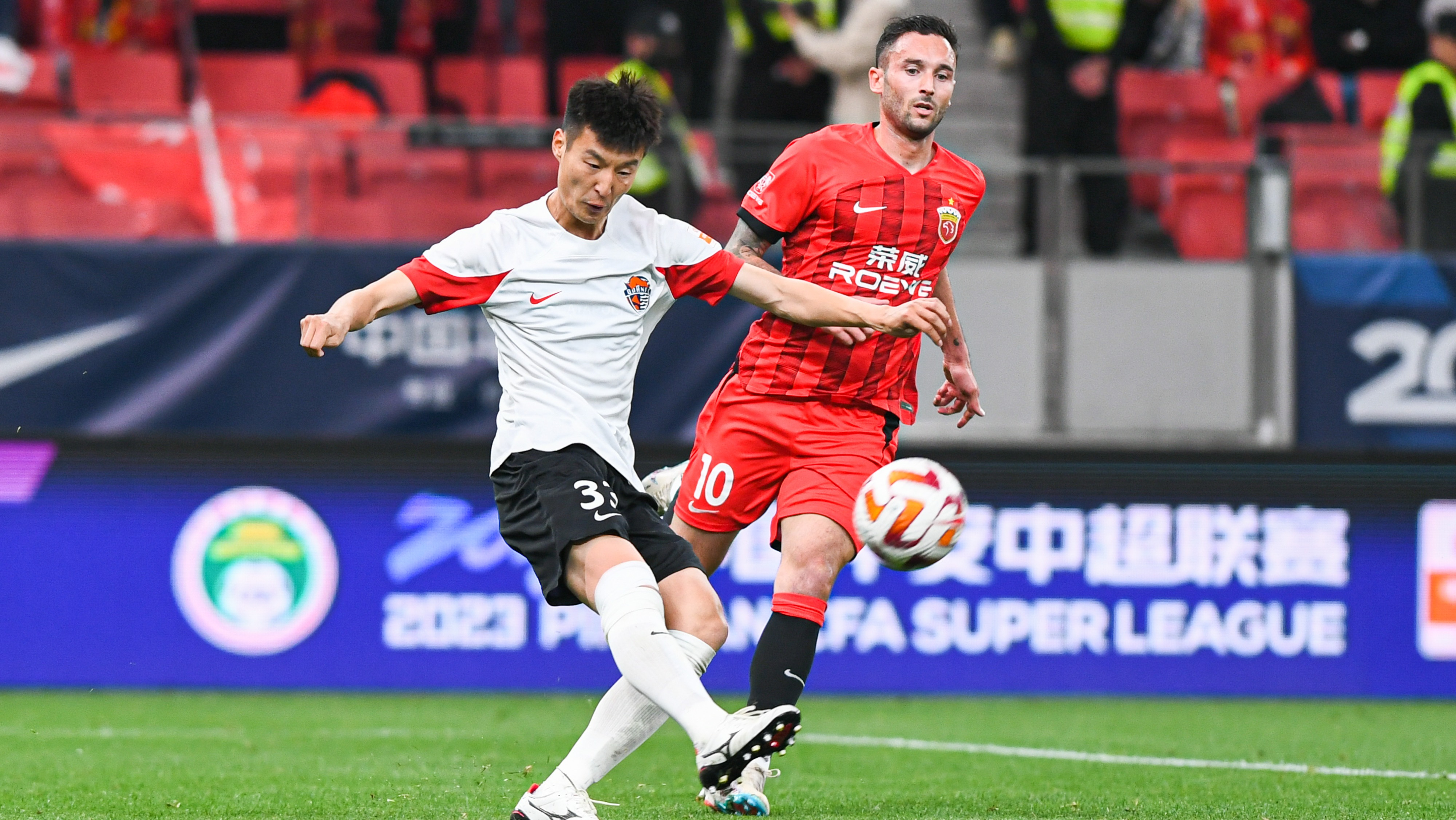 中国足球联赛擂台相对,球队对阵实力对决的简单介绍 中国足球联赛擂台相对,球队对阵实力对决的简单介绍