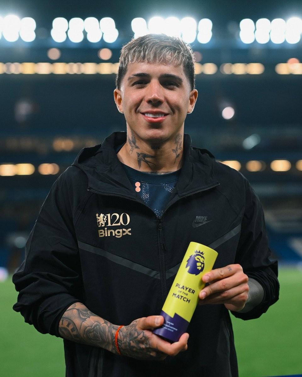 包含切尔西球员争夺年度最佳球员奖，备受关注的词条