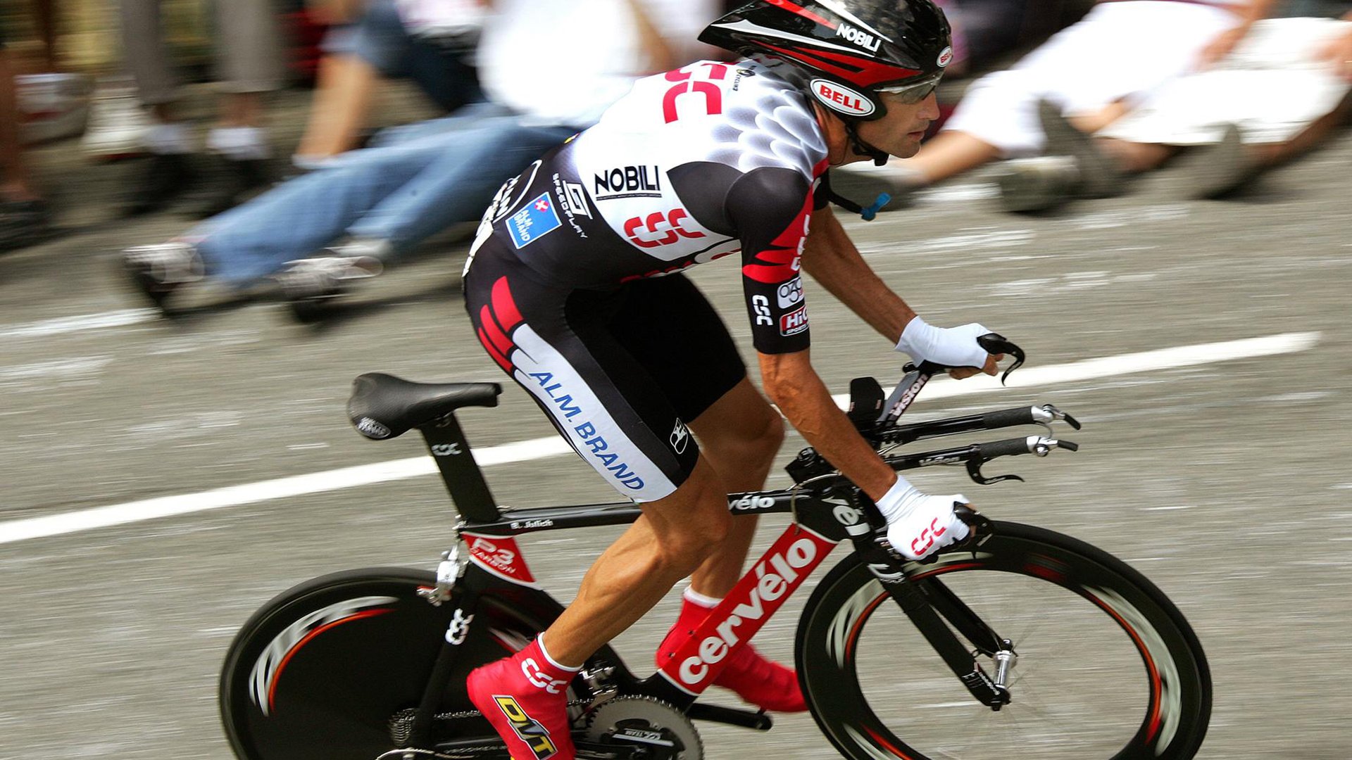 德甲争冠夜惊现本泽马式统治，当法国锋刃撕裂德国防线